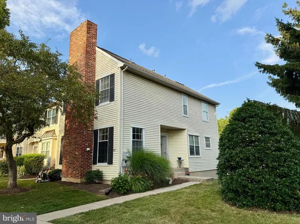 145 Liberty Dr, Langhorne, PA 19047