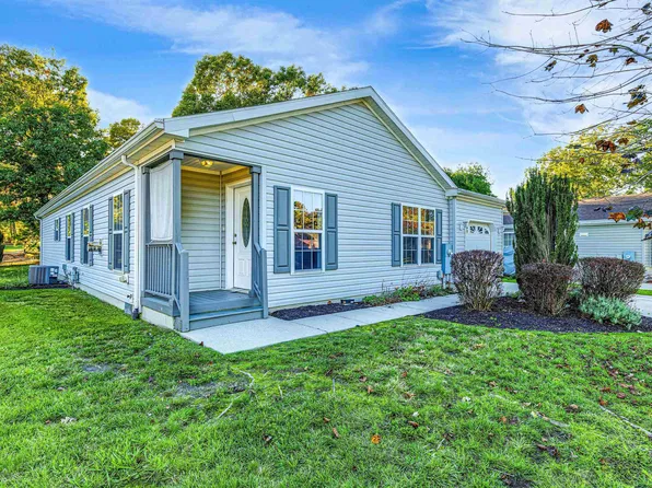 215 Pebble Beach Dr, Mays Landing, NJ 08330