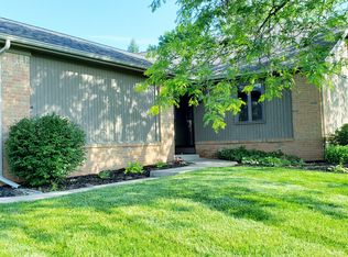 3 Meadowpond Dr, Perrysburg, OH 43551