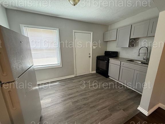 4th image of 857 N Glendale Ave APT 2