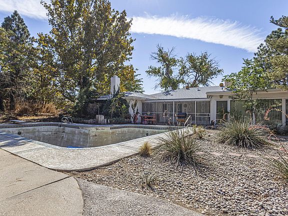 4th image of 6837 Luella Anne Ct NE