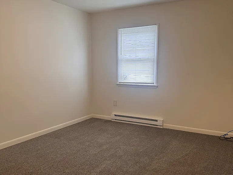 6691 Evelyn St — Photo 5