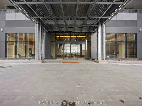 8960 Jane St #519, Vaughan, ON L4K 2M9