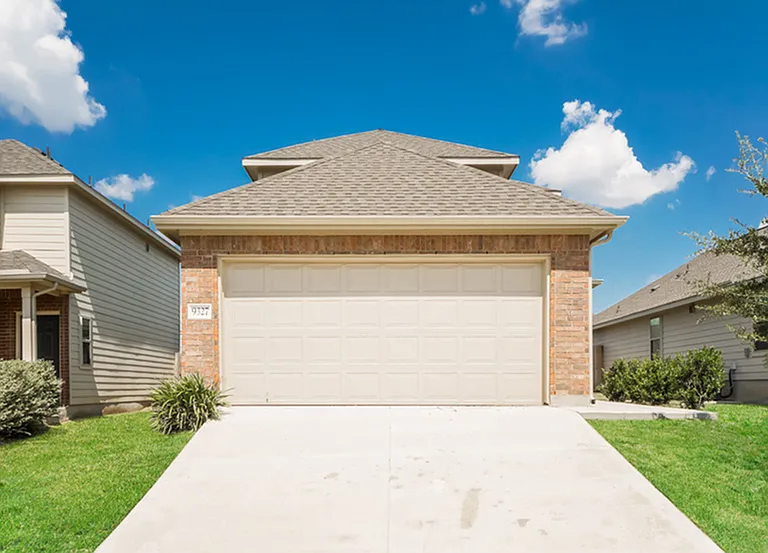 9327 Evening Shade Ct — Photo 1