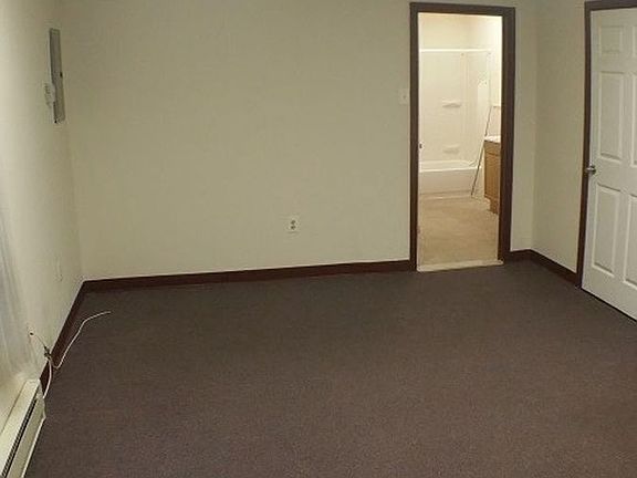 3rd image of 4237 Baltimore Ave Rear 2R