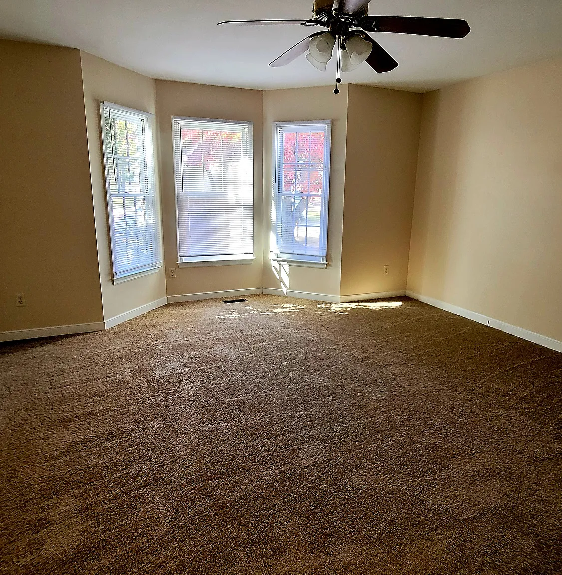 3 bed, 1525 sqft, $1,895 — Photo 4