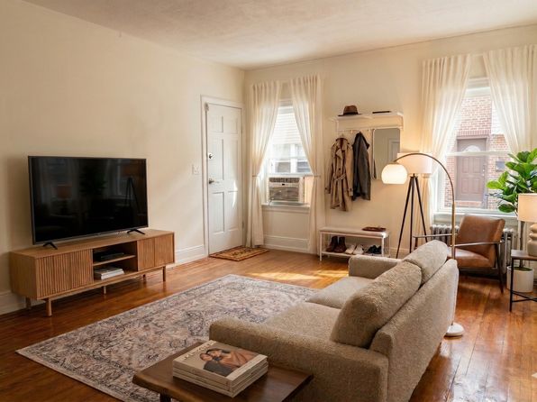 21435 93rd Ave APT 1A