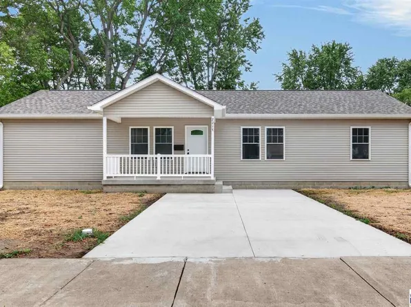 2217 5th Ave #T, Terre Haute, IN 47807