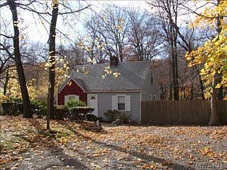 5th image of 10 Acorn Ln