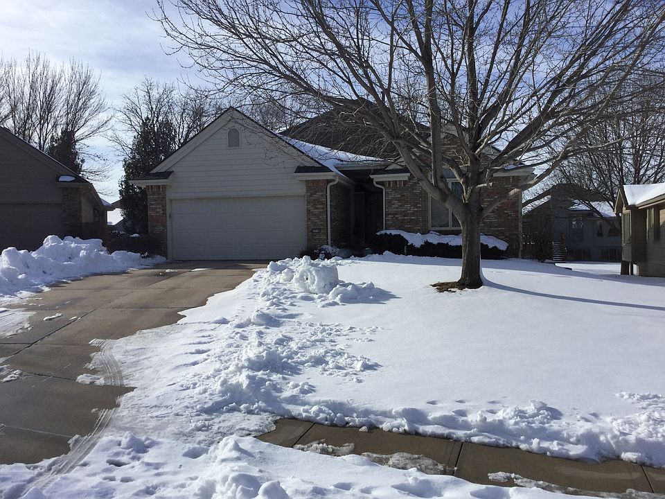 1st image of 2318 N 133rd Cir