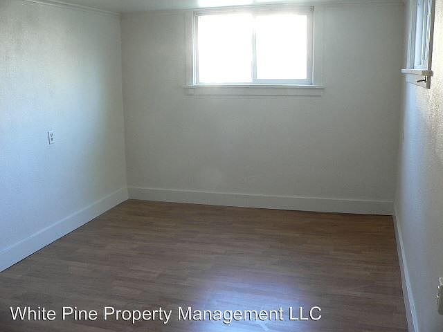2nd image of 207 W 1st St APT 9