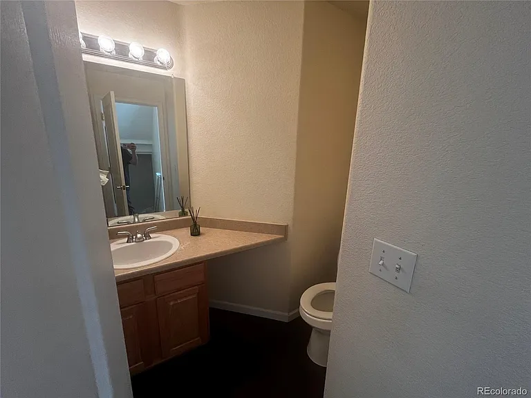 16901 E Warren Pl #B — Photo 10