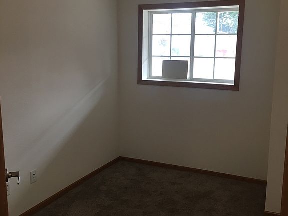 3rd image of 255 1st Ave N