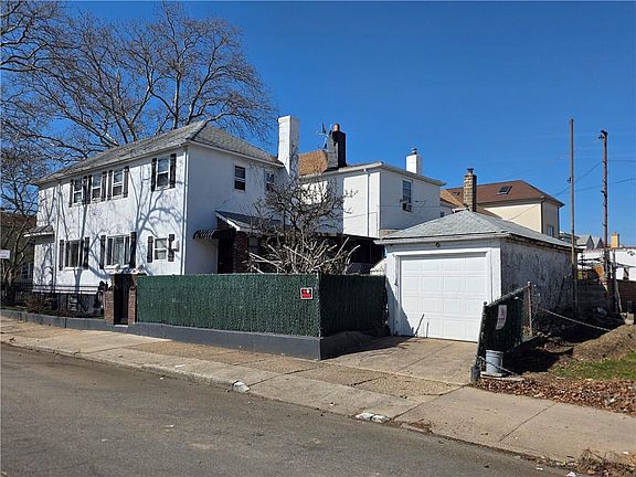 3rd image of 2177 W 7th St
