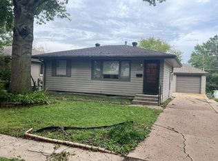 6824 Dudley St, Lincoln, NE 68505