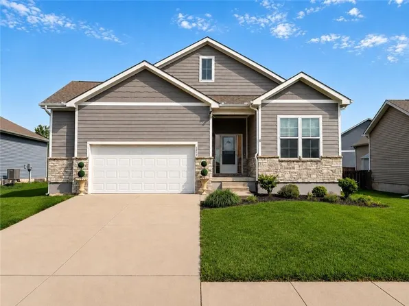 1540 SW Cornwall Rd, Lees Summit, MO 64083