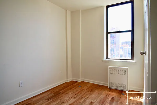 Rented by Grand & Co. | media 26