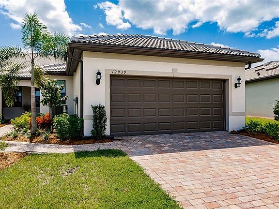 2nd image of 12939 Oriago St