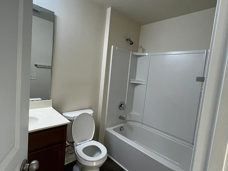 8526 Quarton Dr — Photo 15