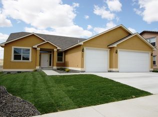 3006 S Edison Pl, Kennewick, WA