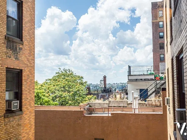 300 W 108th St APT 7E, Manhattan, NY 10025