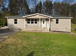 13 Fine St, Rossville, GA 30741