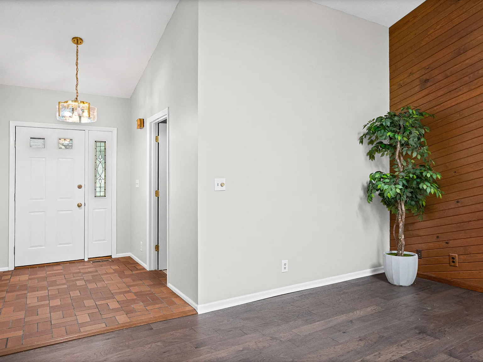 3 bed, 1630 sqft, $2,595 — Photo 3