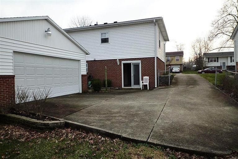 2nd image of 317 Chamberlain Dr