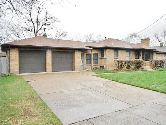 2nd image of 3953 Clyde Park Ave SW