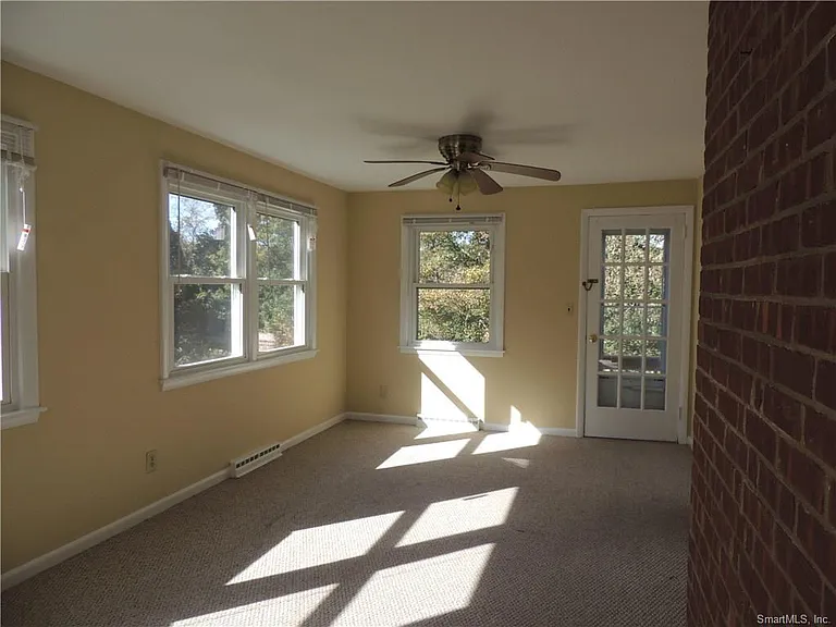 87 Hotchkiss Grove Rd — Photo 12
