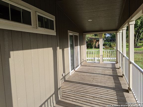 5th image of 631 Stutts Dr #4