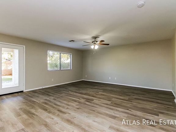 4th image of 374 E Daniella Dr