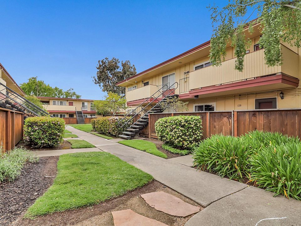 1st image of 3049 Los Prados St
