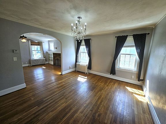 5th image of 3520 Buckingham St