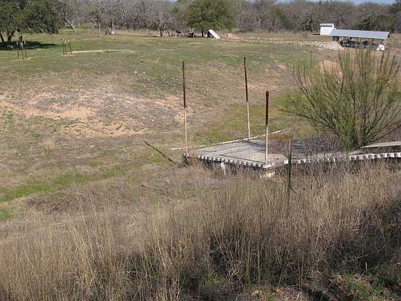 3rd image of 120 Lakeview Dr