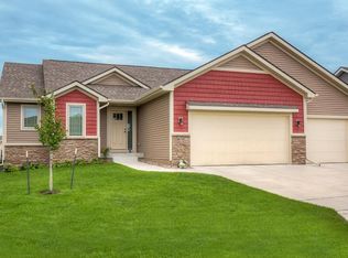 808 Se 14th St, Grimes, IA 50111
