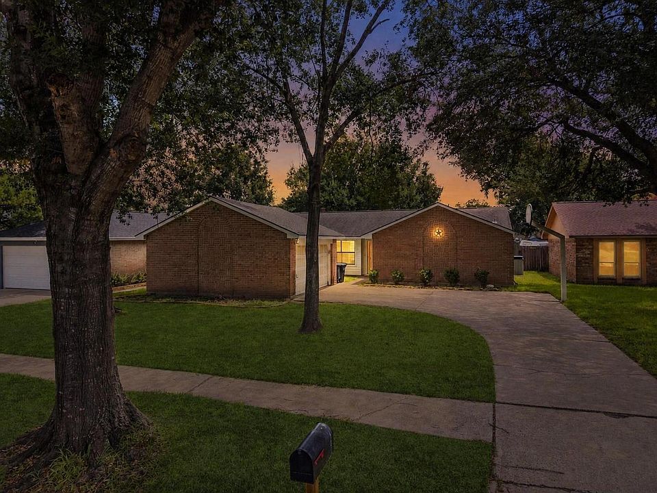 1st image of 11210 Daybreak Ln