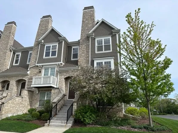 81 W Kennedy Ln #904, Hinsdale, IL 60521