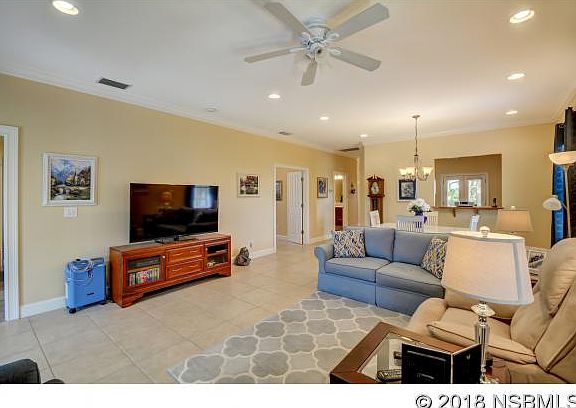 4th image of 219 Normandy Ave