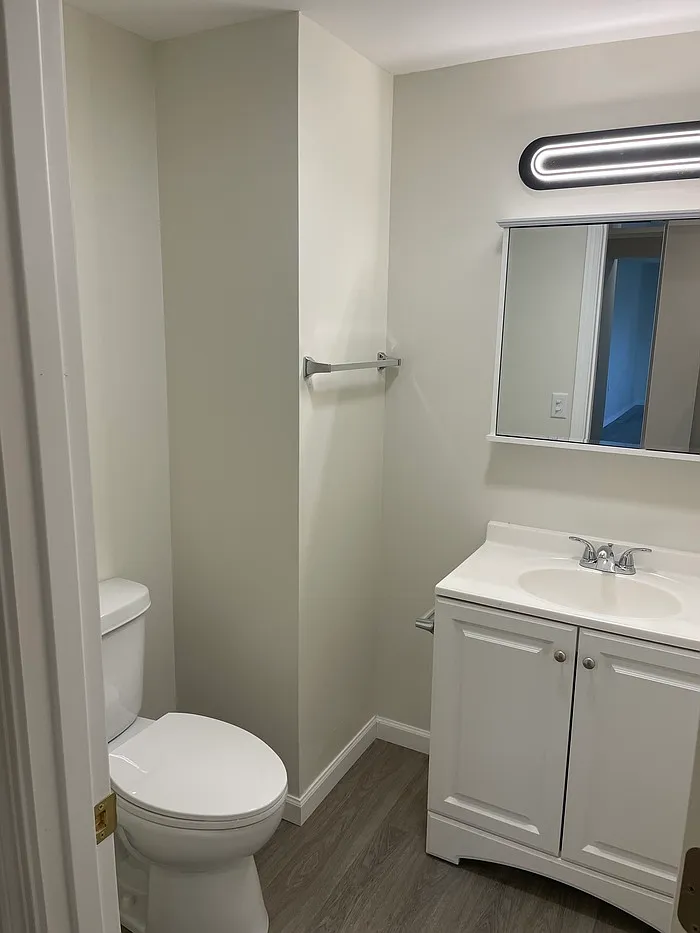 3 bed, 1.5 bath, $1,350 — Photo 2