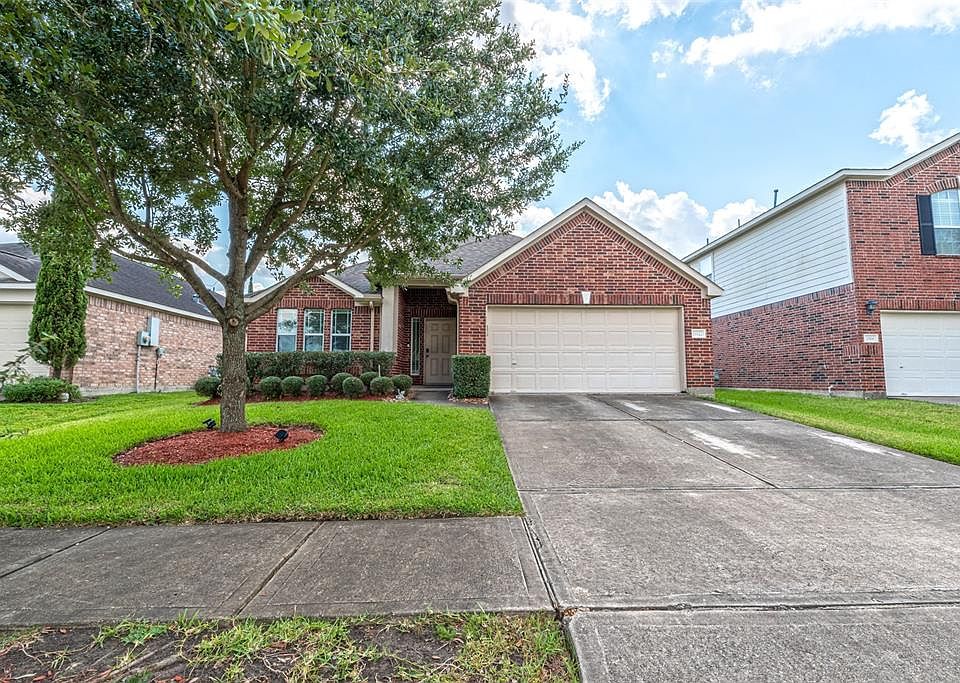 1st image of 11922 Camby Park Dr