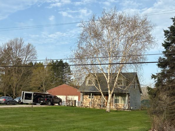 7690 Bell Rd, Birch Run, MI 48415
