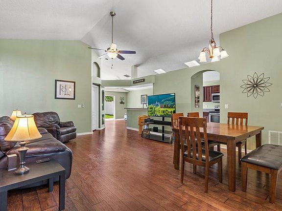 2nd image of 14030 Earlsmede Ct