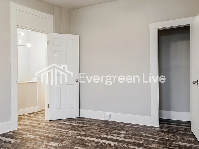 780 Linnard St — Photo 8