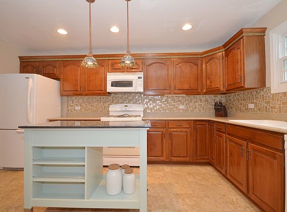 5th image of 9 Newcastle Ln