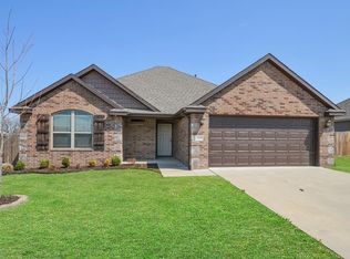 1265 Arkansas Ln, Prairie Grove, AR 72753