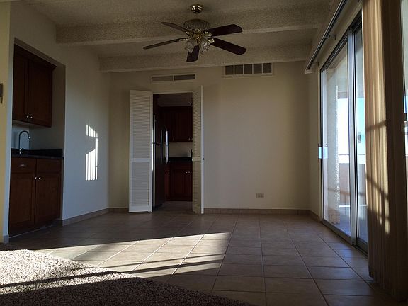 3rd image of 1055 N Logan St Fl 2nd