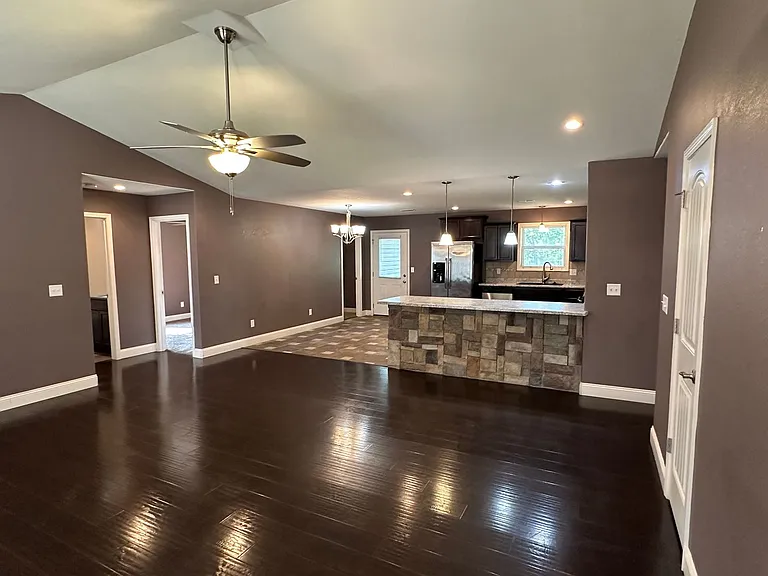 335 Lyle Curtis Cir — Photo 6