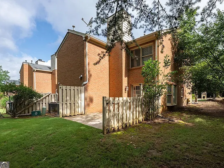 9070 Cobbler Ct — Photo 13