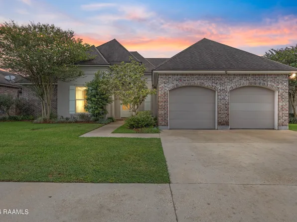 104 Stoney Shadow Dr, Lafayette, LA 70508
